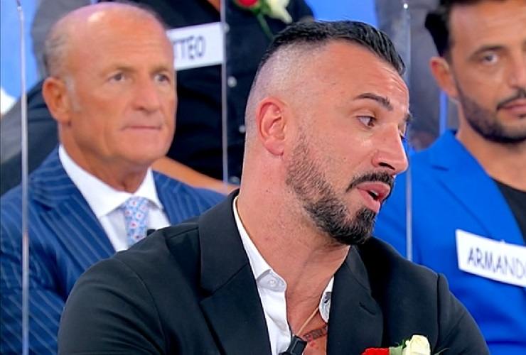 Nicola a Uomini e Donne come terapia