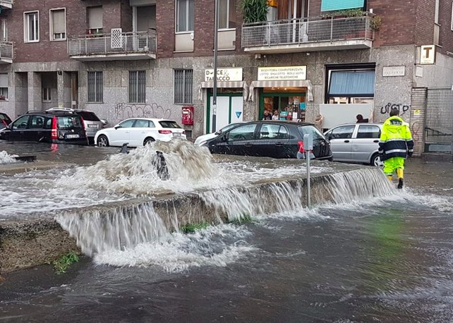 Meteo maltempo nubifragio a Milano, esonda il Seveso - meteoweek.com