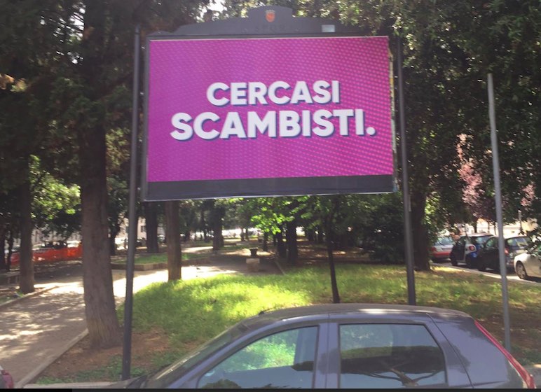 cercasi scambisti - cartelloni pubblicitari nelle vie di Roma - meteoweek.com