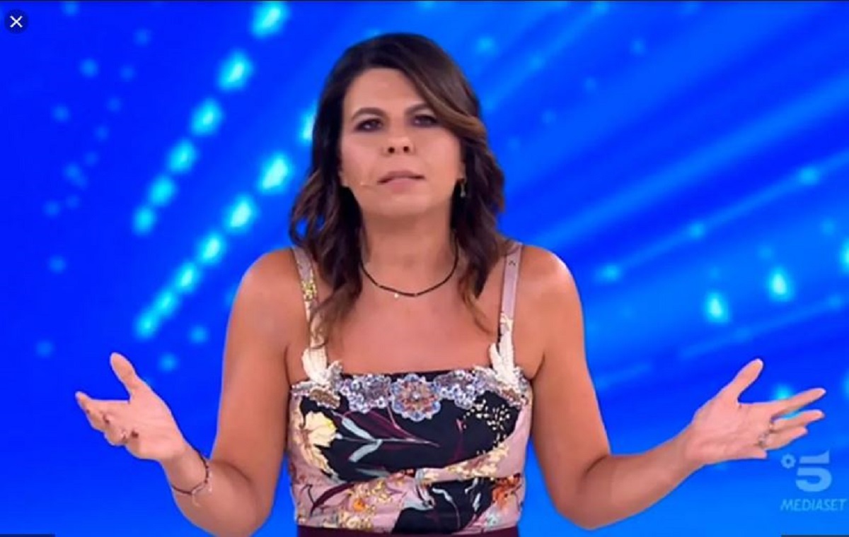 Geppi Gucciari difende Emma Marrone dagli hater | Video - meteoweek.com
