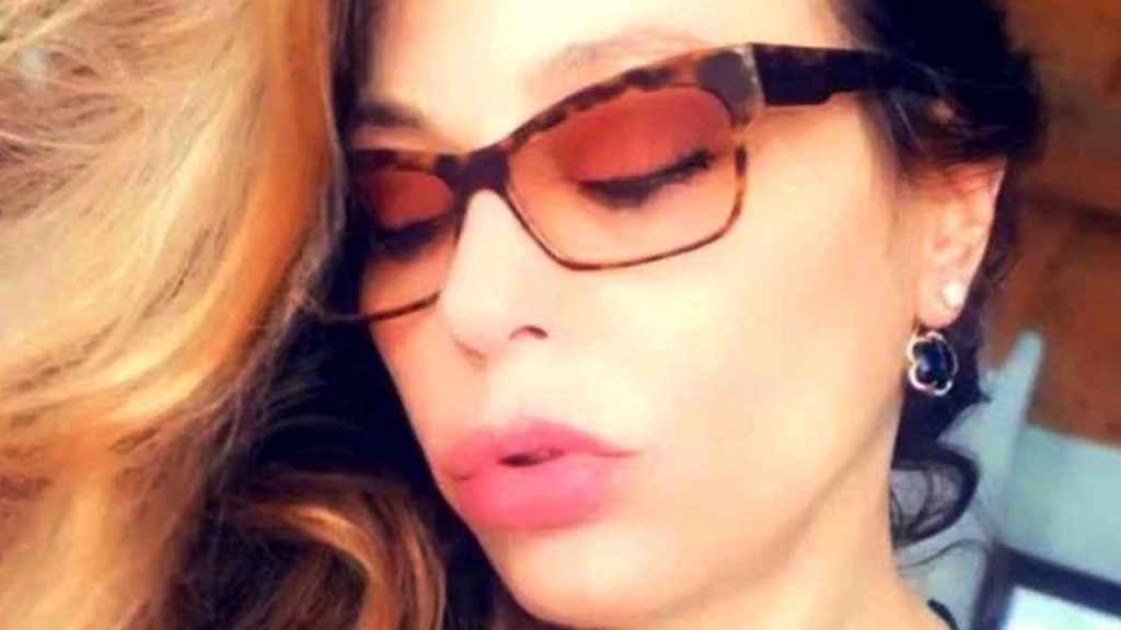 Naike Rivelli completamente nuda su Instagram: il [VIDEO] dello scandalo