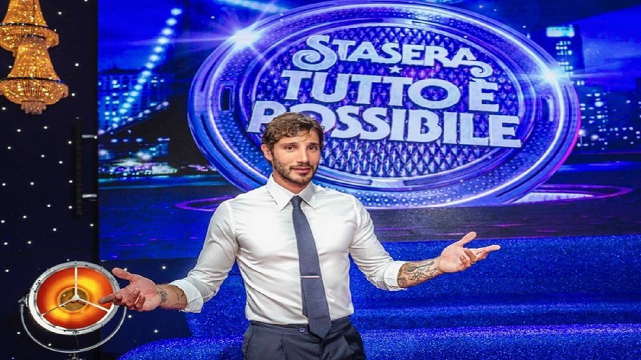 Stefano de Martino compleanno | torta ko | Ecco chi c e -meteoweek.com