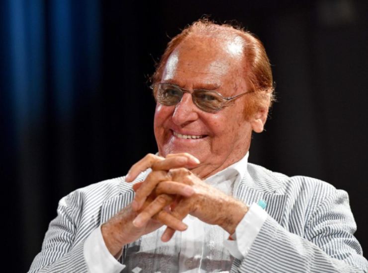 Renzo Arbore chi e | carriera | vita privata del poliedrico showman italiano - meteoweek