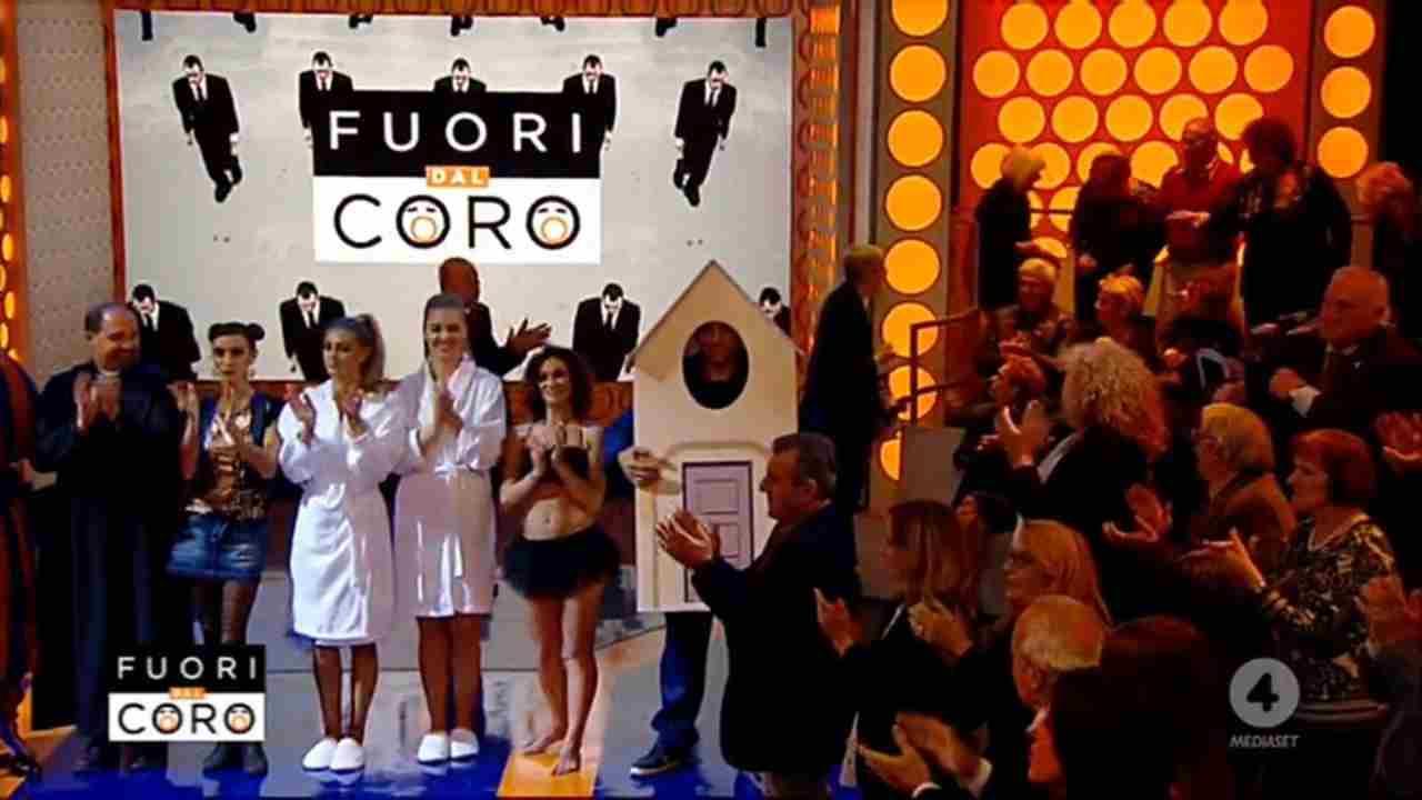 Fuori dal coro anticipazioni Le interviste di Mario Giordano su Rete 4
