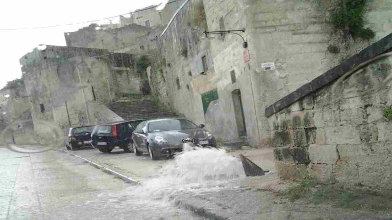 Tromba d'aria nel Metapontino | Chiuse alcune scuole a Matera | Video - meteoweek