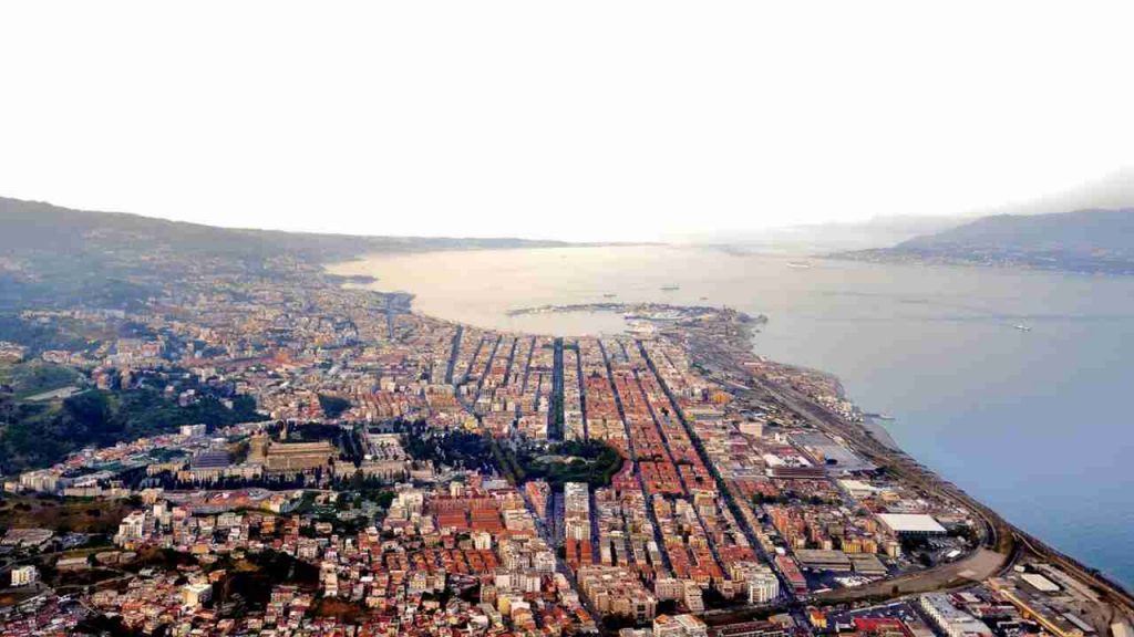 Meteo Messina domani giovedì 28 novembre: leggermente nuvoloso