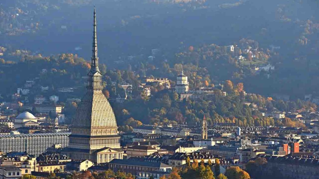 Meteo Torino oggi lunedì 25 novembre: poco nuvoloso