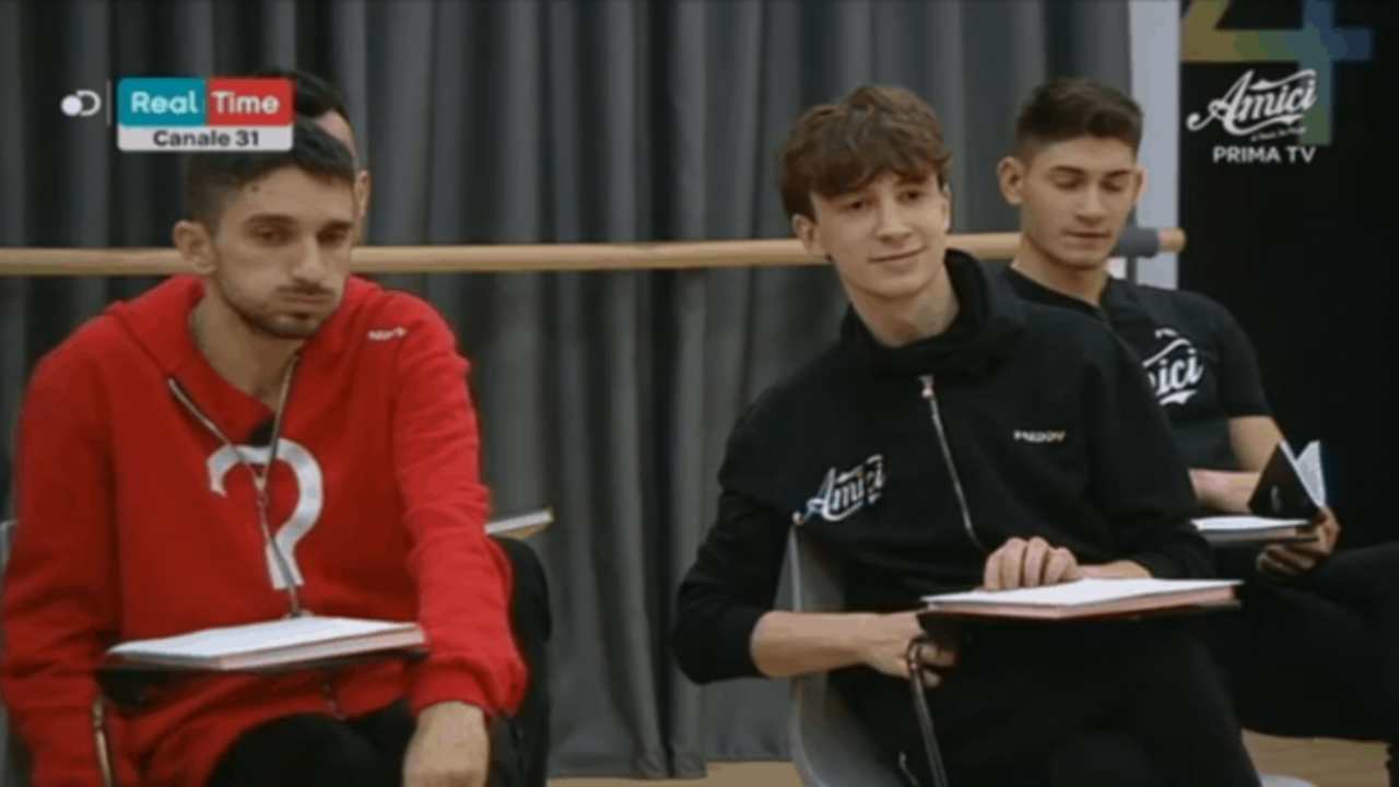 Amici 19 Zerbi | Le prime note a due ritardatari: puniti DeviLa e Stefano - meteoweek