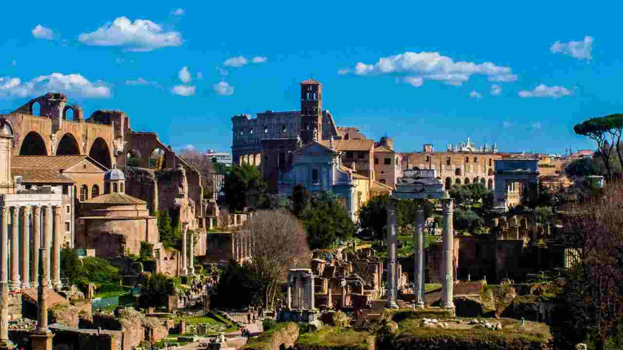 In vacanza a Roma, scompare Luciano Rocca ai Fori Imperiali - meteoweek