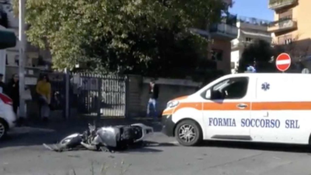 Inseguimento su corso Francia: feriti due poliziotti