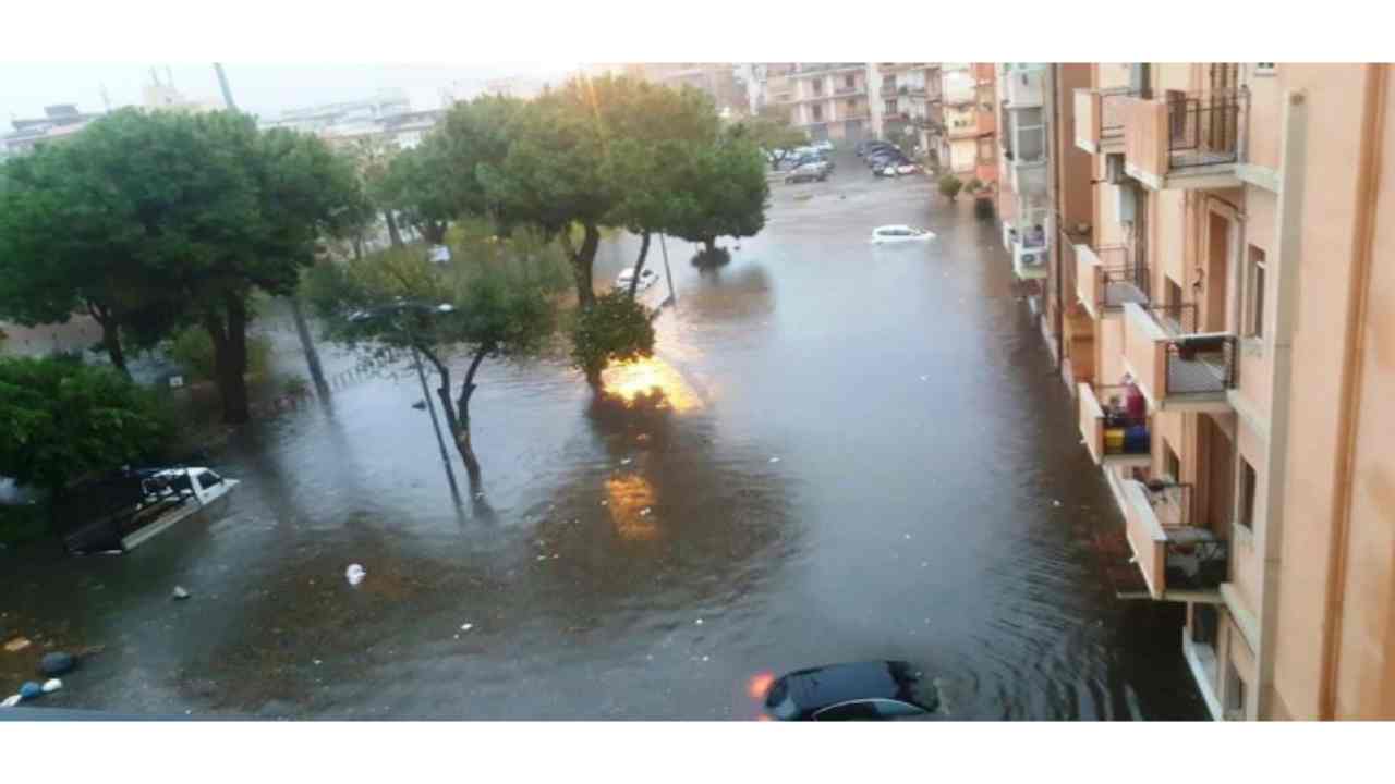 Reggio Calabria: è allerta rossa, strade allagate dappertutto - meteoweek