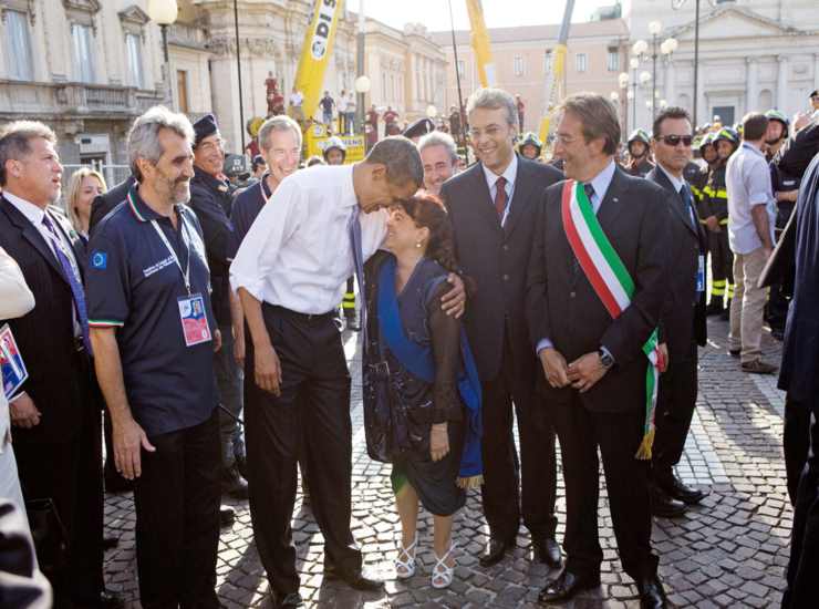 Stefania Pezzopane chi è | carriera e vita privata della politica - meteoweek