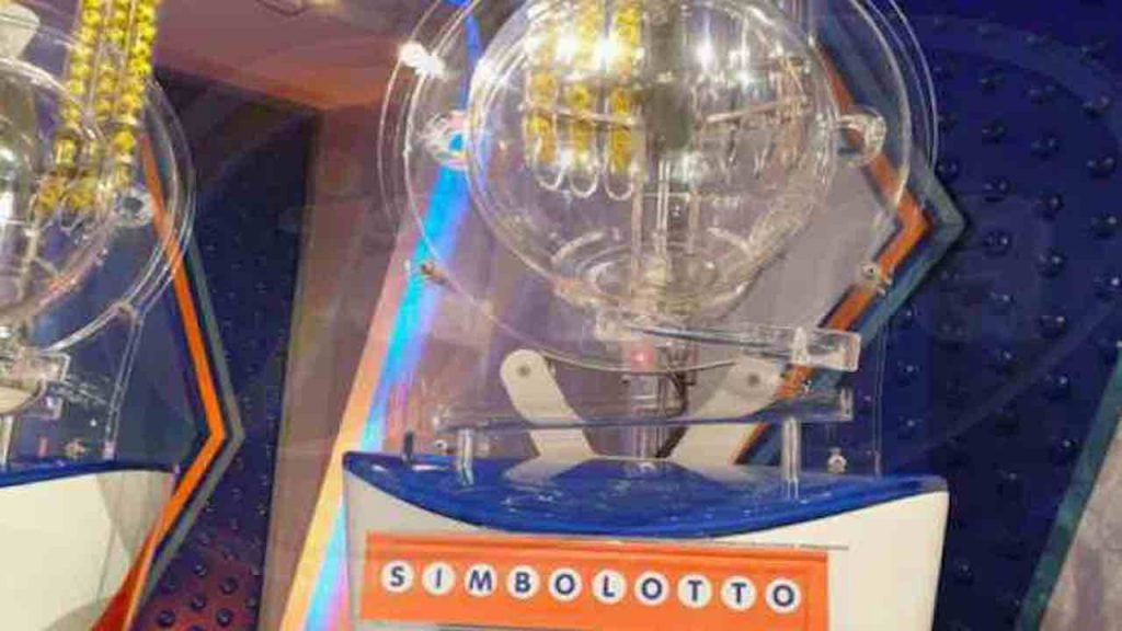 Simbolotto estrazione simboli e numeri vincenti oggi martedì 19 novembre