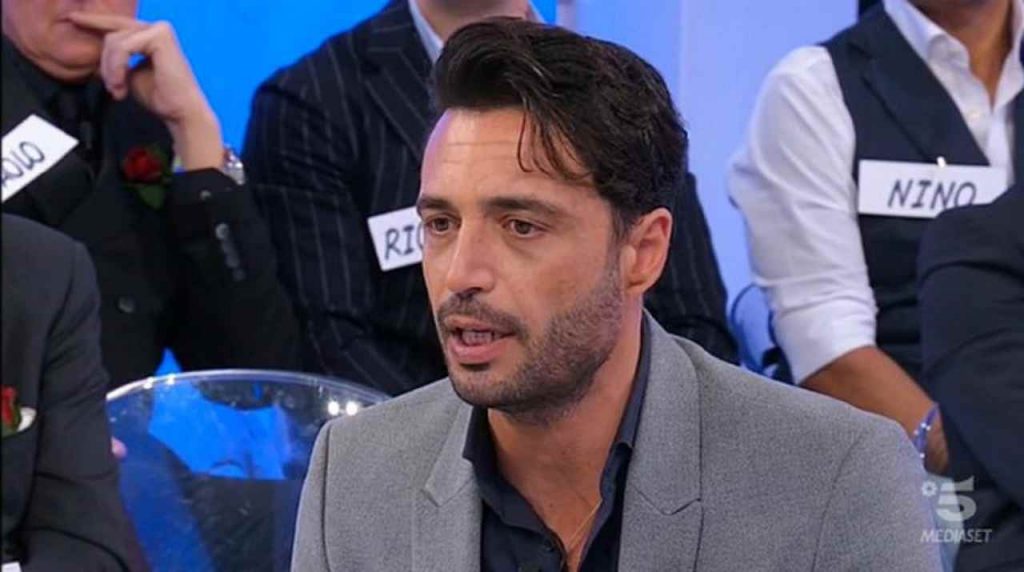 Uomini e Donne anticipazioni | Armando lascia il trono over