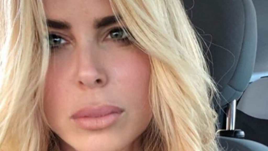 Loredana Lecciso angelo del focolare a Cellino | Messaggio per Albano
