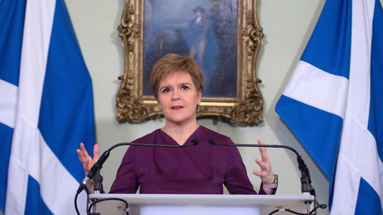 nicola sturgeon scozia