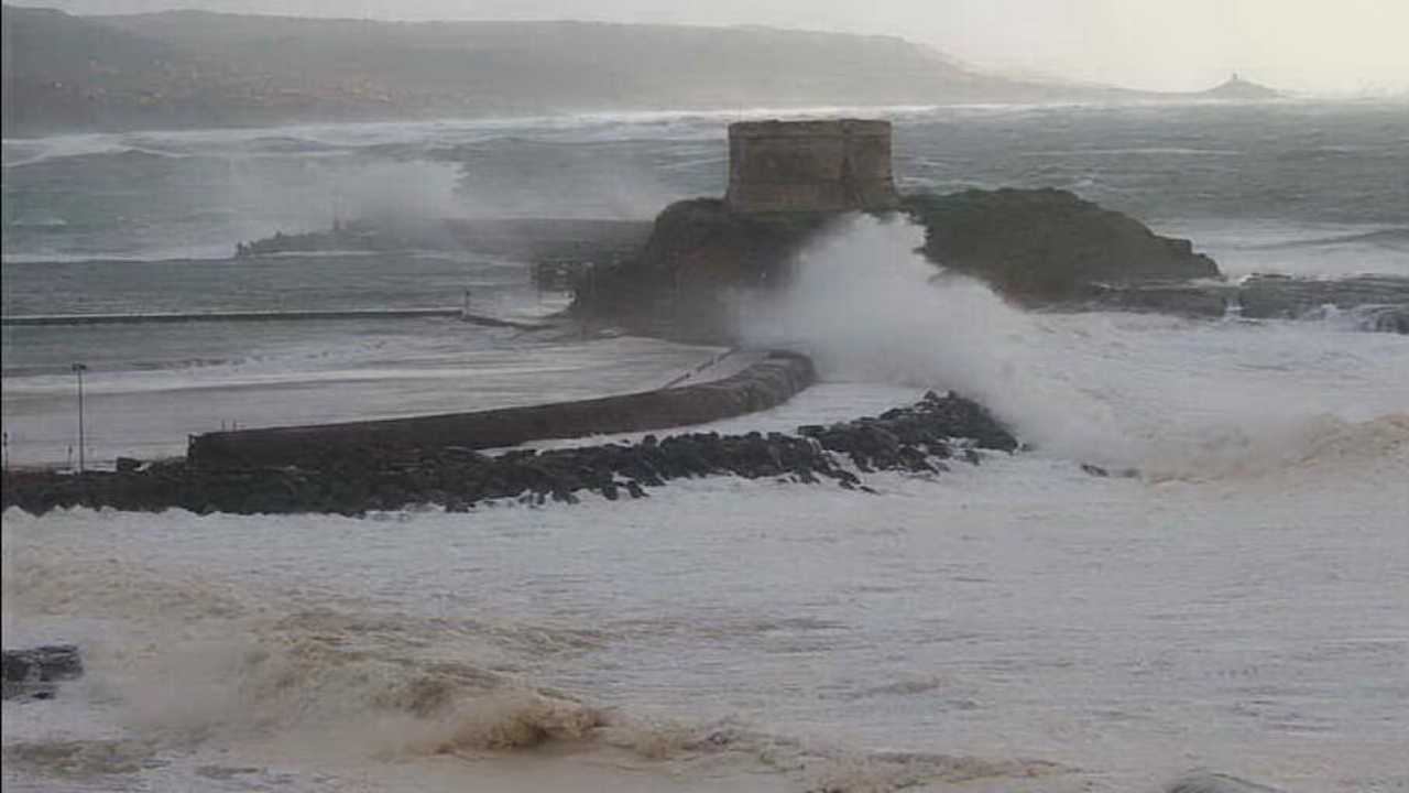 Allerta meteo in Sardegna: raffiche di vento e mareggiate - meteoweek