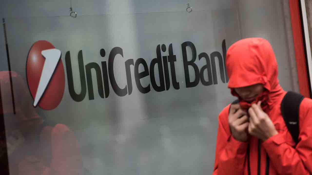 Unicredit 8000 posti meno