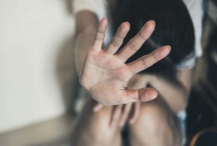 bimbo fa arrestare compagno mamma per violenze