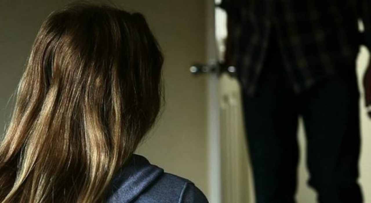 condannato padre abusi su figlia