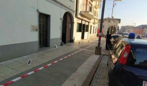 TROVATO MORTO NEL NAVIGLIO