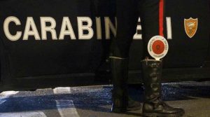 donna investe carabiniere