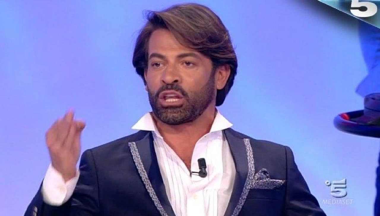 Gianni Sperti contro Anna Tedesco