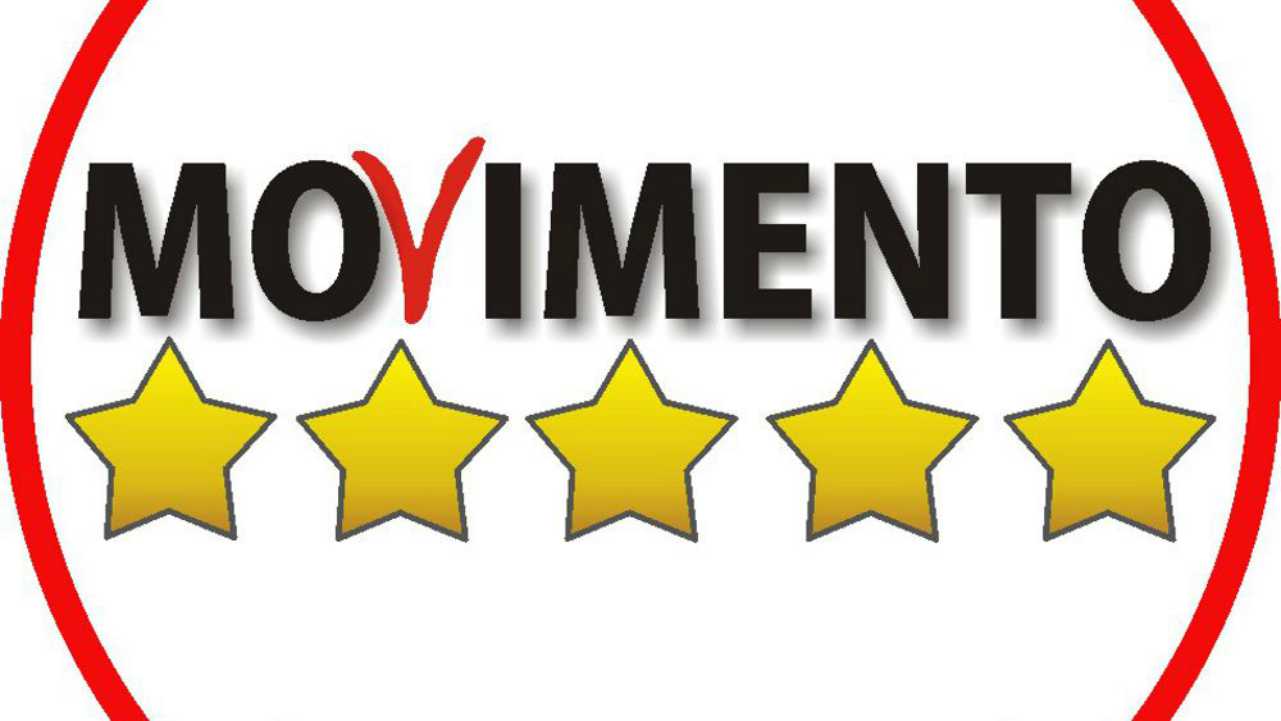 M5S QUASI TUTTI IN REGOLA STIPENDI