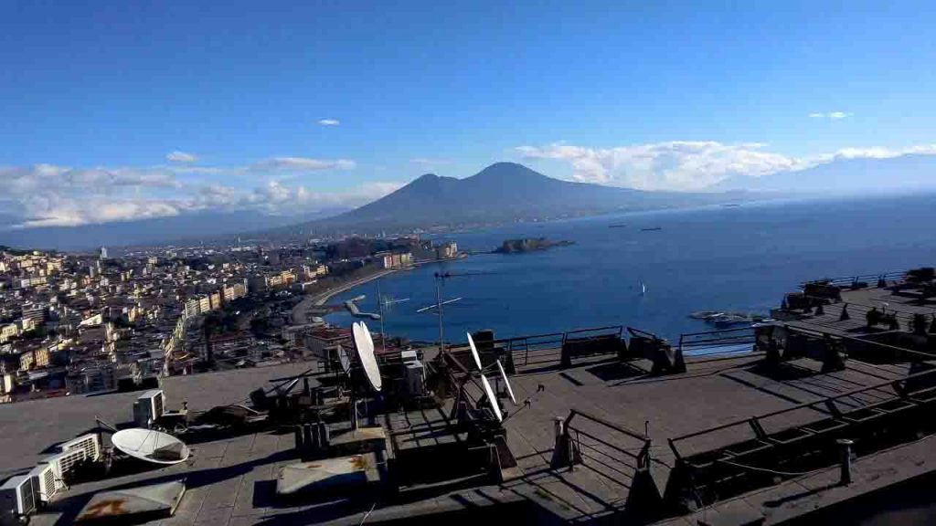 Meteo Napoli oggi  lunedì 20 gennaio: nubi sparse