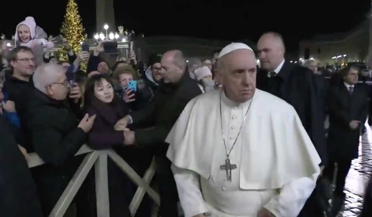 gesto del papa è istintivo