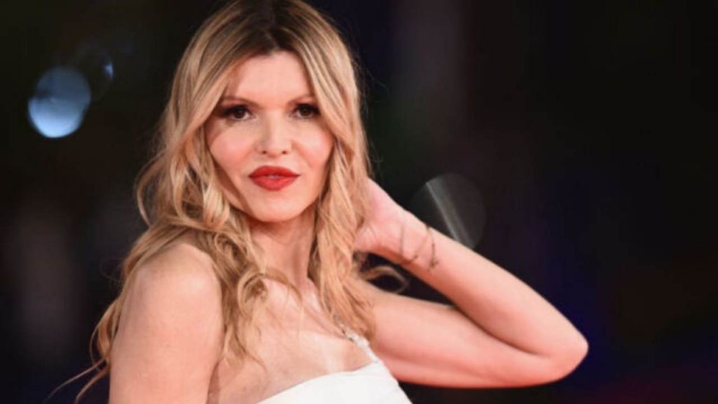 Rita Rusic senza freni a Capodanno | Scatenata la milf del GF Vip