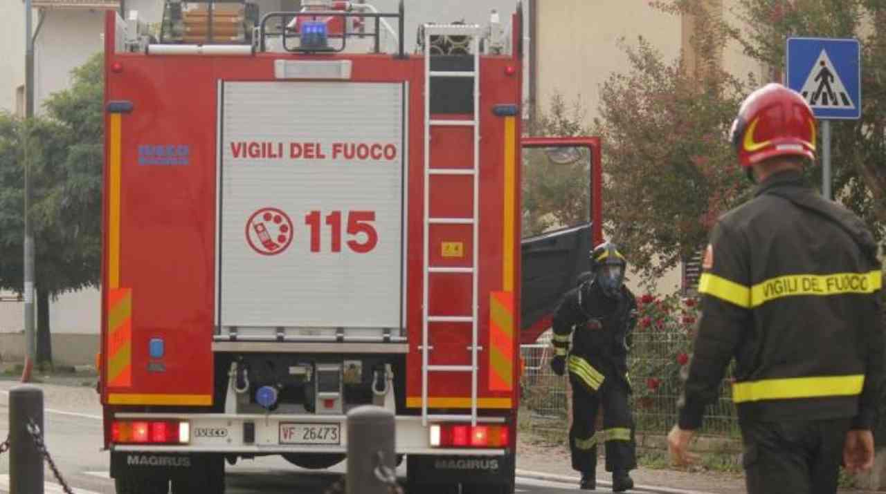 vigili del fuoco ostia