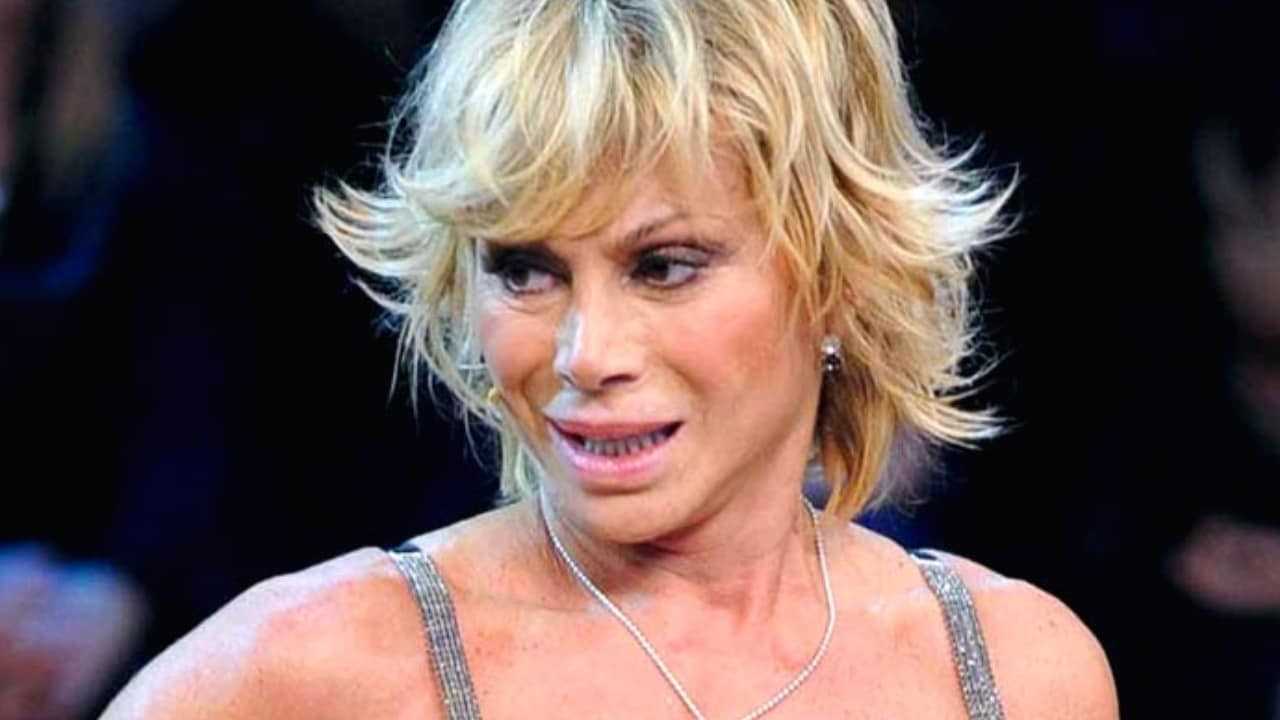 Carmen Russo chi è carriera e vita privata della ballerina e showgirl