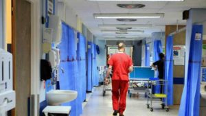 morì incinta di due gemelli, assolte ginecologa e ostetrica