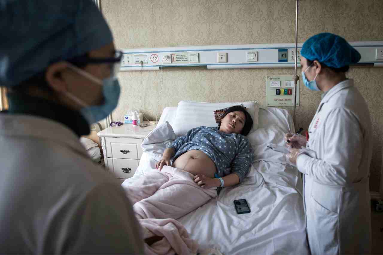 coronavirus medici malati abbandonati