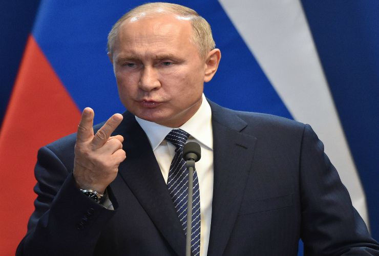 Putin: "Nessun matrimonio omosessuale, finchè sarò Presidente"