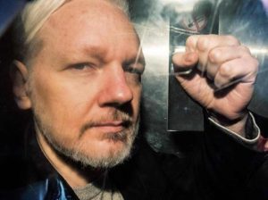 Oggi processo assange appelli estradizione
