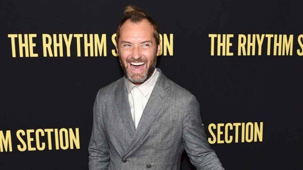 Avete mai visto la figlia di Jude Law? La giovane modella è bellissima [FOTO]