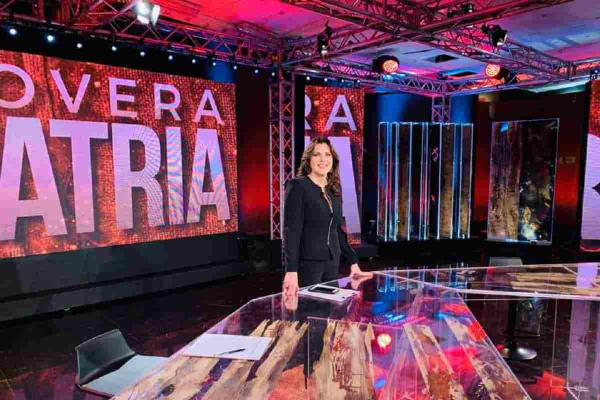 Stasera tv 17 febbraio | Raidue | Povera Patria | Anticipazioni