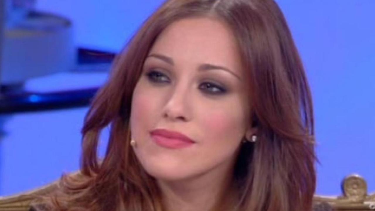 Teresanna Pugliese chi e | carriera | vita privata della showgirl . meteoweek