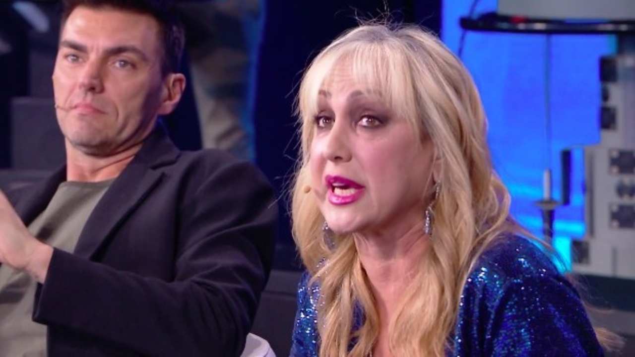 Alessandra Celentano e Maria De Filippi ad Amici 19 - meteoweek