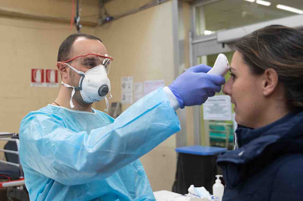 Coronavirus, medici negativi al test Coronavirus rientrano a lavoro (Getty) - meteoweek.com