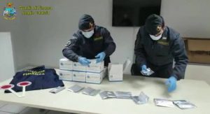coronavirus sequestrati falsi kit tamponi in calabria