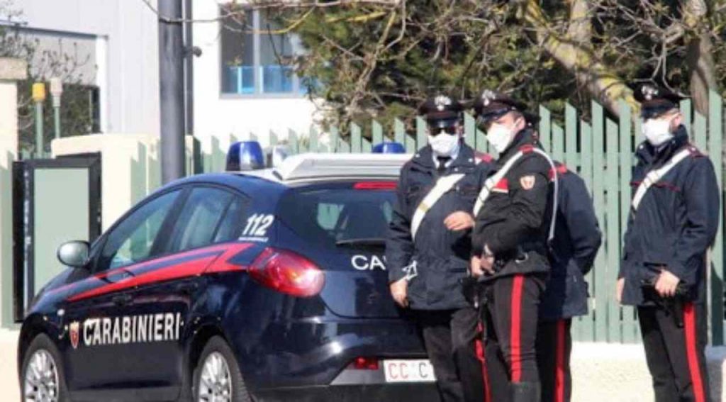 Messina: uccide la moglie e poi chiama i Carabinieri: colpa delle restrizioni?