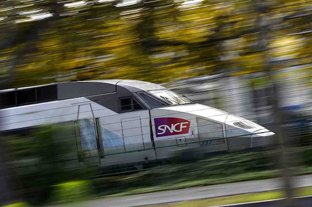 Francia, treno alta velocità deragliato (Getty) - meteoweek.com