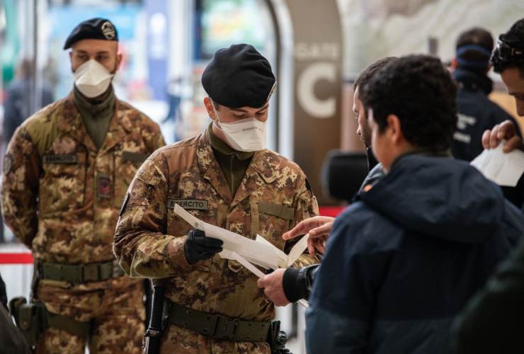 coronavirus Milano esercito strade