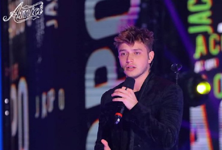 Jacopo canta ad Amici 19 - meteoweek