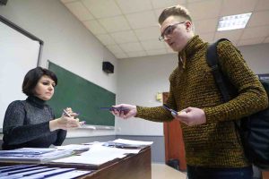 Maturità ai tempi del Coronavirus, petizioni per definire le modalità (Getty) - meteoweek.com