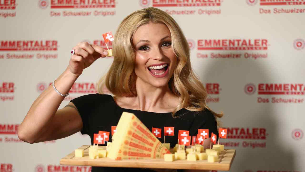 Michelle Hunziker chi è | carriera e vita privata della conduttrice tv - meteoweek