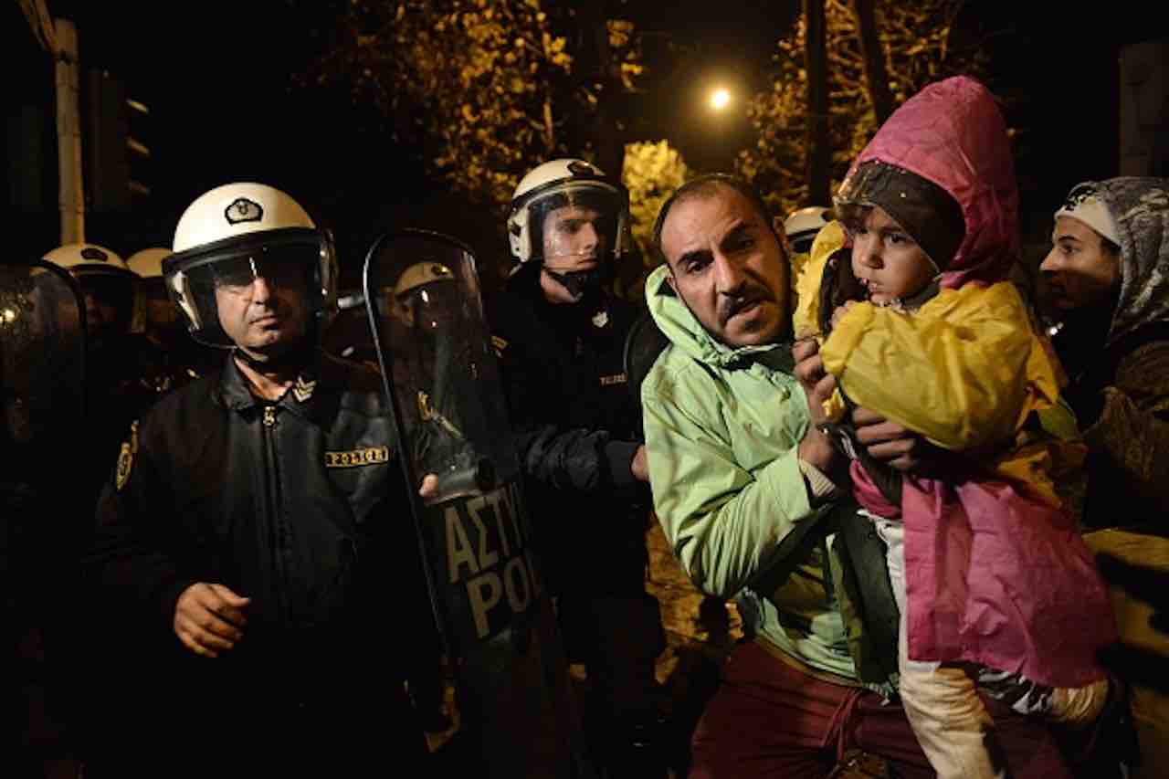 Migrante ucciso dalla polizia greca, le accuse di Erdogan (Getty) - meteoweek.com